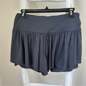 Soothfeel Grey Flowy Athleisure Shorts Size Medium